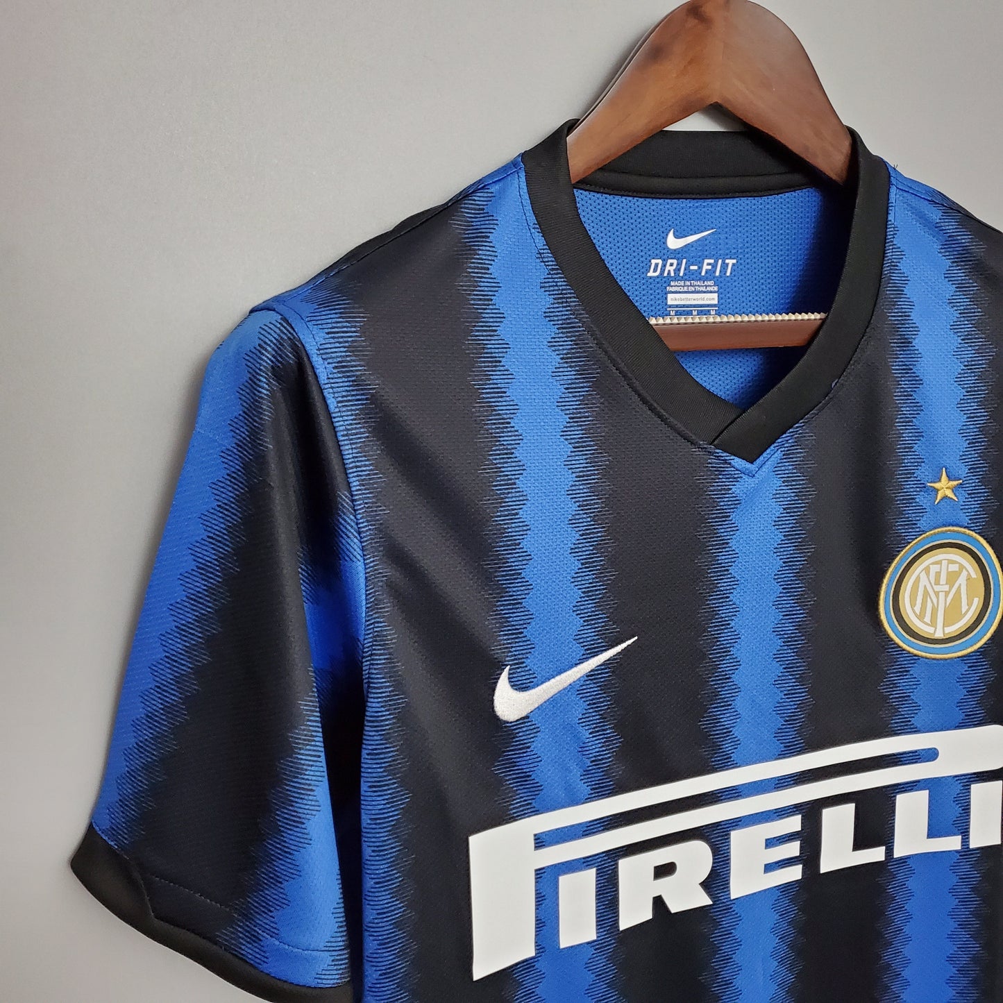 Camisa Inter de Milão Titular 10/11 - Versão Retrô