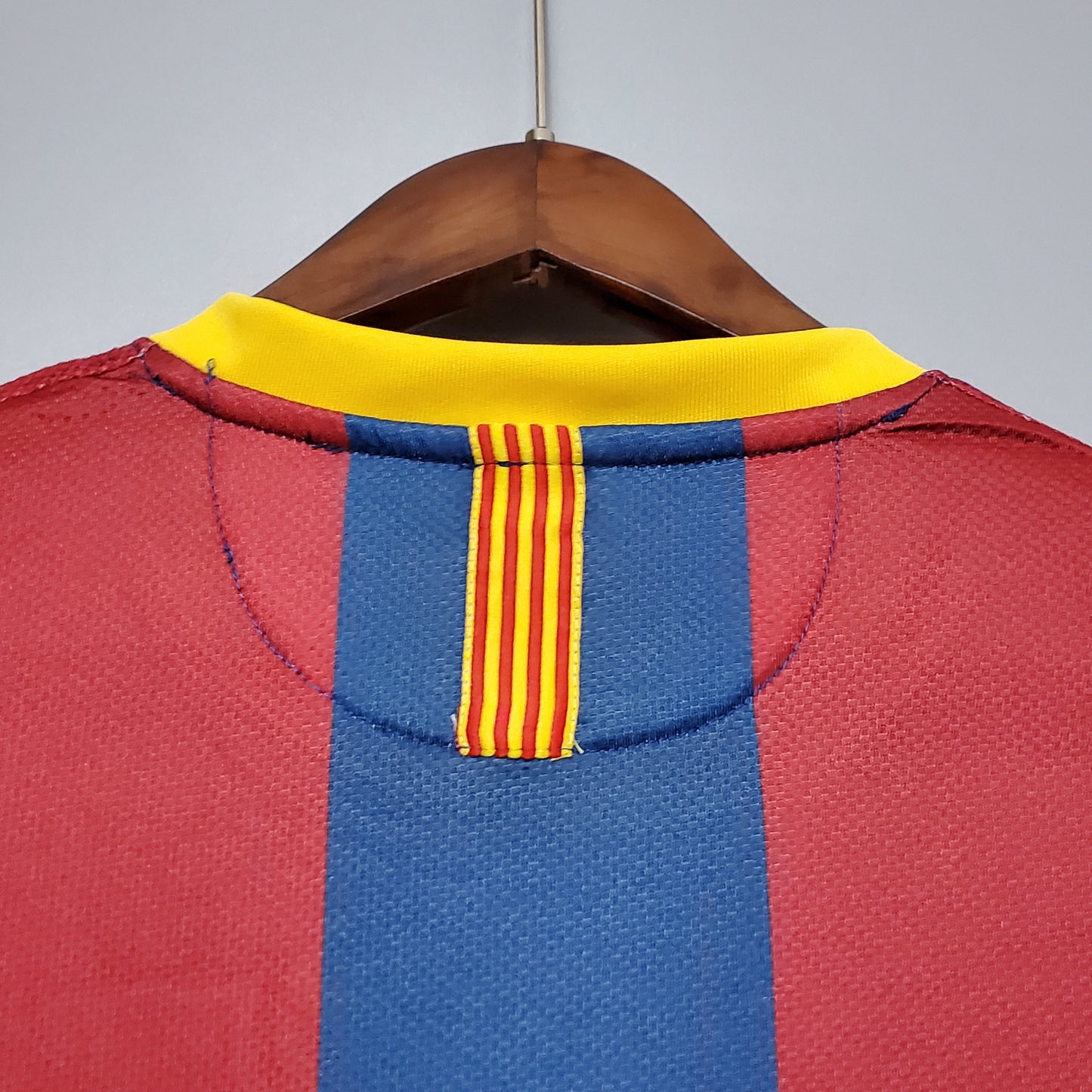 Camisa Barcelona Titular 10/11 - Versão Retrô